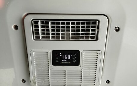 Volkswagen Caravelle T6 рестайлинг, 2016 год, 2 700 000 рублей, 20 фотография