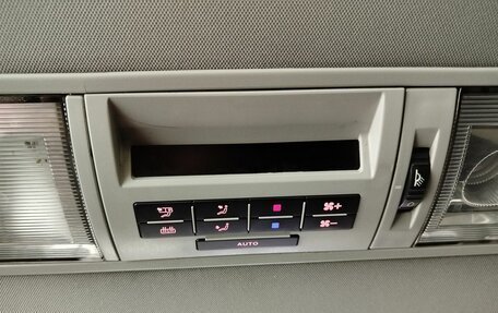 Volkswagen Caravelle T6 рестайлинг, 2016 год, 2 700 000 рублей, 21 фотография