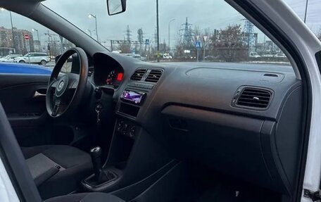 Volkswagen Polo VI (EU Market), 2011 год, 650 000 рублей, 12 фотография