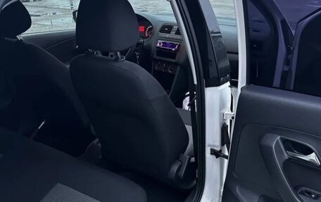 Volkswagen Polo VI (EU Market), 2011 год, 650 000 рублей, 14 фотография