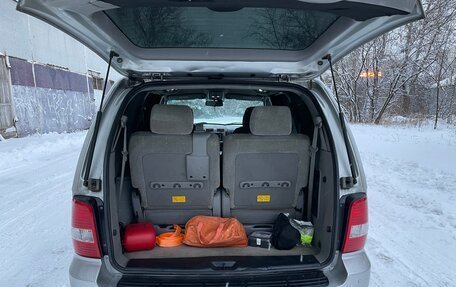 KIA Carnival III, 2005 год, 565 000 рублей, 16 фотография