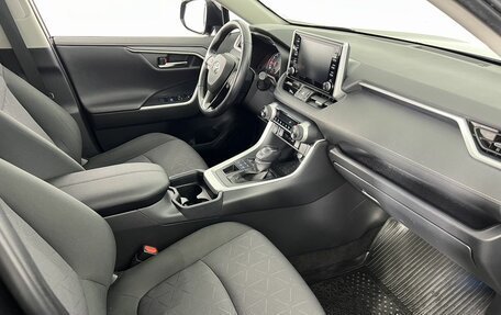 Toyota RAV4, 2020 год, 3 250 000 рублей, 13 фотография