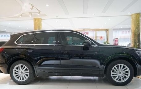 Volkswagen Touareg III, 2025 год, 7 900 000 рублей, 4 фотография