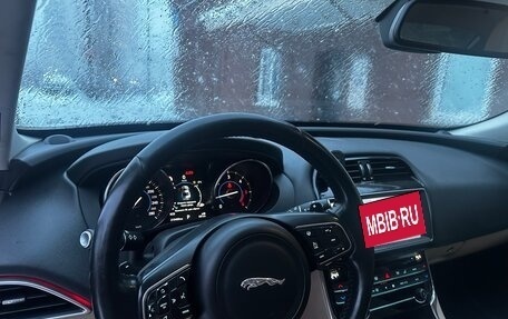 Jaguar XE I рестайлинг, 2016 год, 1 750 000 рублей, 4 фотография