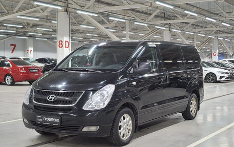 Hyundai H-1 II рестайлинг, 2011 год, 979 750 рублей, 1 фотография