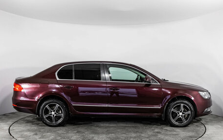 Skoda Superb III рестайлинг, 2014 год, 1 099 000 рублей, 4 фотография