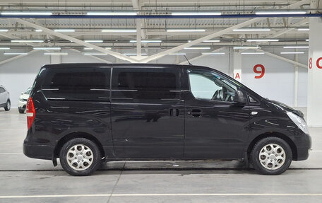 Hyundai H-1 II рестайлинг, 2011 год, 979 750 рублей, 5 фотография