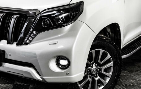 Toyota Land Cruiser Prado 150 рестайлинг 2, 2016 год, 3 799 000 рублей, 3 фотография