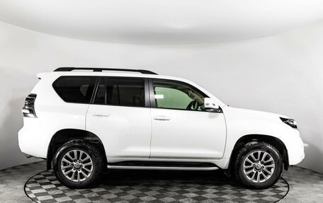 Toyota Land Cruiser Prado 150 рестайлинг 2, 2016 год, 3 799 000 рублей, 6 фотография