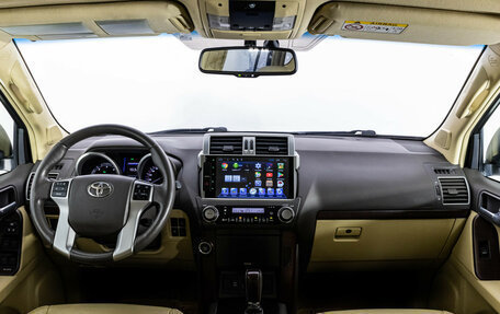 Toyota Land Cruiser Prado 150 рестайлинг 2, 2016 год, 3 799 000 рублей, 12 фотография