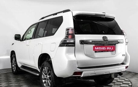 Toyota Land Cruiser Prado 150 рестайлинг 2, 2016 год, 3 799 000 рублей, 9 фотография