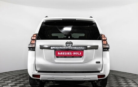 Toyota Land Cruiser Prado 150 рестайлинг 2, 2016 год, 3 799 000 рублей, 8 фотография