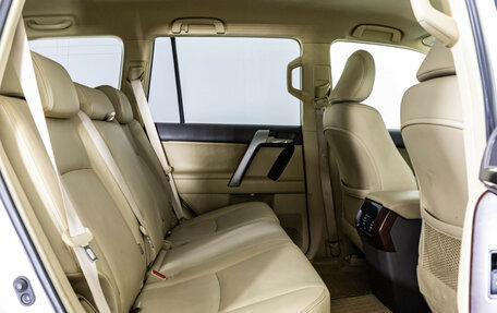 Toyota Land Cruiser Prado 150 рестайлинг 2, 2016 год, 3 799 000 рублей, 24 фотография