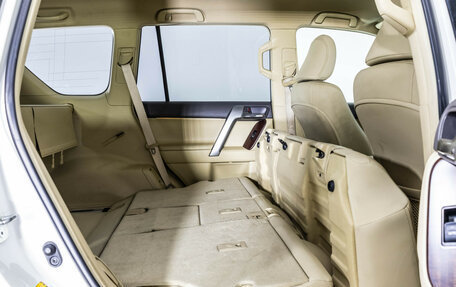 Toyota Land Cruiser Prado 150 рестайлинг 2, 2016 год, 3 799 000 рублей, 25 фотография