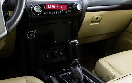 Toyota Land Cruiser Prado 150 рестайлинг 2, 2016 год, 3 799 000 рублей, 15 фотография