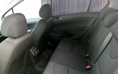 Peugeot 408 I рестайлинг, 2012 год, 590 000 рублей, 14 фотография