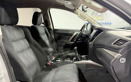 Mitsubishi Pajero Sport III рестайлинг, 2019 год, 2 899 000 рублей, 11 фотография