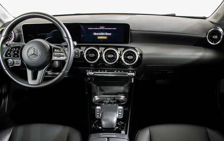 Mercedes-Benz CLA, 2020 год, 3 470 000 рублей, 11 фотография