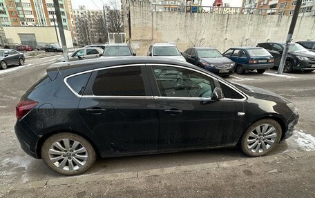 Opel Astra J, 2011 год, 1 000 000 рублей, 9 фотография