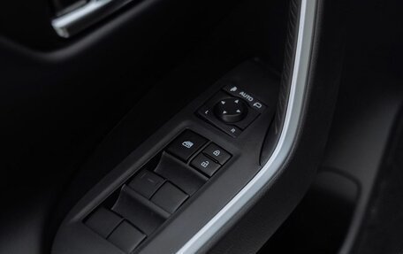 Toyota RAV4, 2025 год, 4 690 000 рублей, 13 фотография