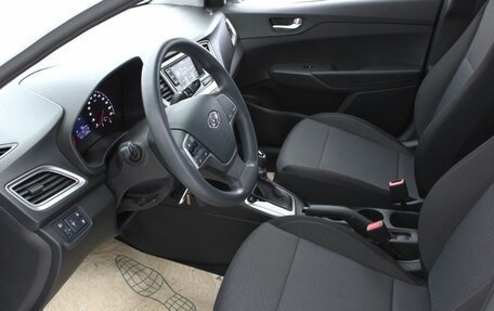 Hyundai Solaris II рестайлинг, 2021 год, 1 575 000 рублей, 12 фотография