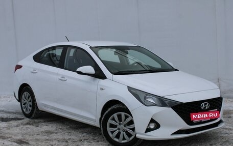 Hyundai Solaris II рестайлинг, 2021 год, 1 575 000 рублей, 3 фотография