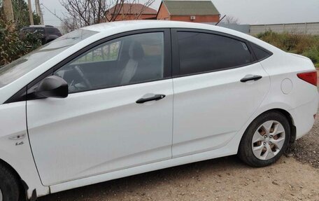 Hyundai Solaris II рестайлинг, 2015 год, 850 000 рублей, 7 фотография