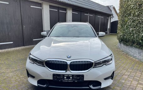 BMW 3 серия, 2019 год, 2 900 000 рублей, 5 фотография