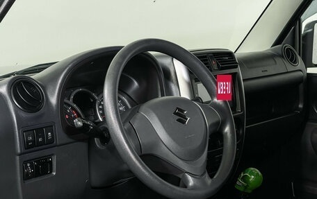 Suzuki Jimny, 2018 год, 1 697 000 рублей, 10 фотография