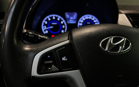 Hyundai Solaris II рестайлинг, 2012 год, 740 000 рублей, 18 фотография