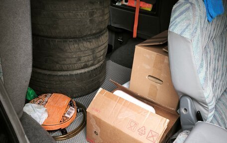 Mitsubishi Space Gear I рестайлинг, 2000 год, 300 000 рублей, 10 фотография