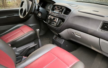 Mitsubishi Space Gear I рестайлинг, 2000 год, 300 000 рублей, 11 фотография