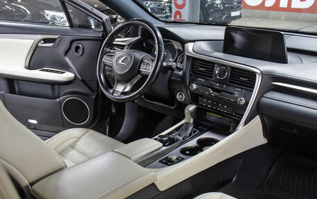 Lexus RX IV рестайлинг, 2017 год, 3 698 000 рублей, 11 фотография