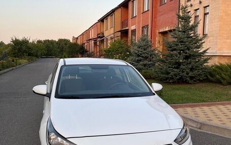 Hyundai Solaris II рестайлинг, 2019 год, 1 600 000 рублей, 3 фотография