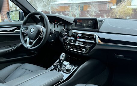 BMW 5 серия, 2018 год, 2 890 000 рублей, 10 фотография