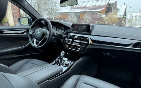 BMW 5 серия, 2018 год, 2 890 000 рублей, 13 фотография