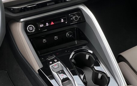 Audi Q5, 2025 год, 8 990 000 рублей, 24 фотография