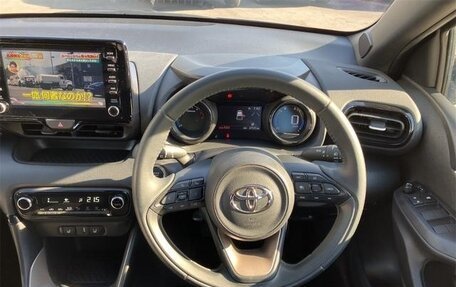 Toyota Yaris, 2020 год, 1 425 000 рублей, 5 фотография