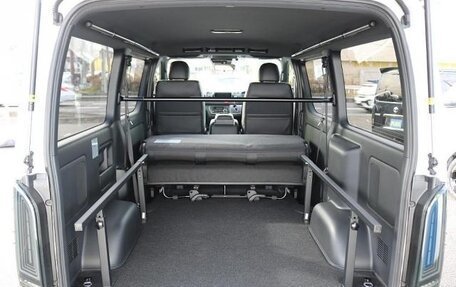 Toyota HiAce H200, 2022 год, 5 450 000 рублей, 5 фотография