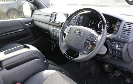 Toyota HiAce H200, 2022 год, 5 450 000 рублей, 4 фотография