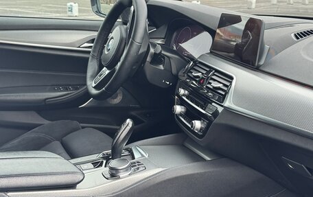 BMW 5 серия, 2018 год, 2 700 000 рублей, 5 фотография