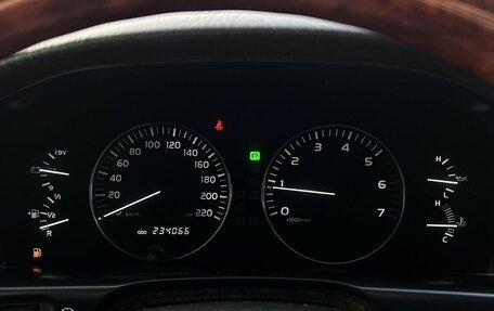 Toyota Land Cruiser 100 рестайлинг 2, 2006 год, 1 550 000 рублей, 15 фотография