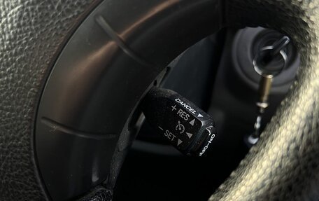 Toyota Land Cruiser 100 рестайлинг 2, 2006 год, 1 550 000 рублей, 16 фотография