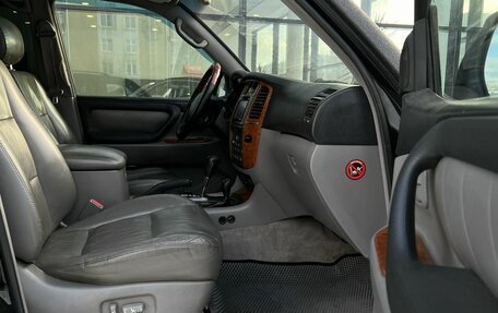 Toyota Land Cruiser 100 рестайлинг 2, 2006 год, 1 550 000 рублей, 24 фотография