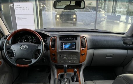 Toyota Land Cruiser 100 рестайлинг 2, 2006 год, 1 550 000 рублей, 17 фотография