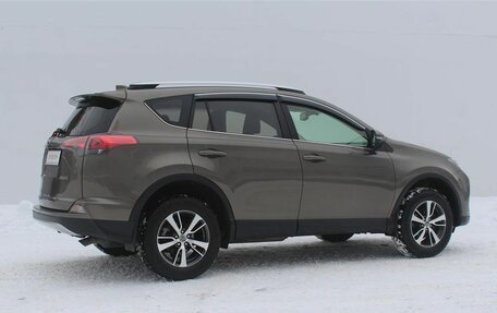 Toyota RAV4, 2015 год, 1 960 000 рублей, 5 фотография