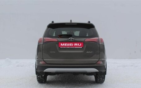 Toyota RAV4, 2015 год, 1 960 000 рублей, 6 фотография