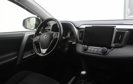 Toyota RAV4, 2015 год, 1 960 000 рублей, 14 фотография