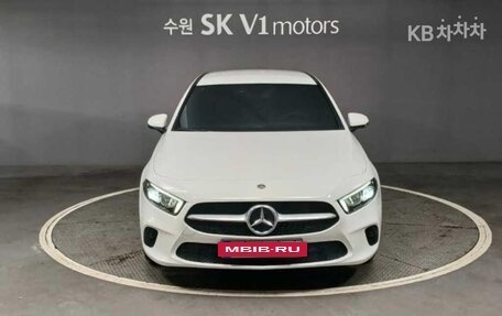 Mercedes-Benz A-Класс, 2021 год, 1 572 000 рублей, 2 фотография