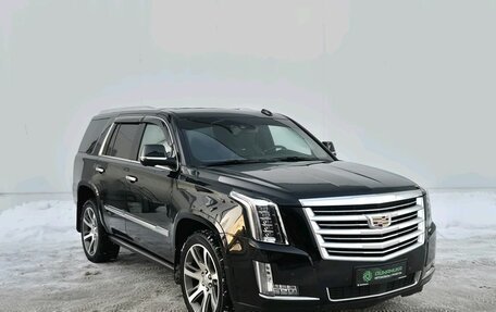 Cadillac Escalade IV, 2016 год, 4 040 000 рублей, 3 фотография